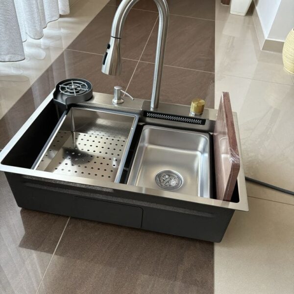 .Kevmil Premium SER Inox 680x460 Exkluzív design extra mély egymedencés rozsdamentes mosogató 50 x 50 x 23 cm Munkalapba vágós